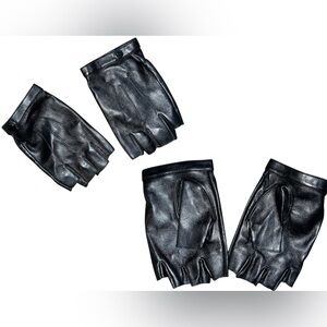 WePop Black Fingerless Gloves Adjustable Snaps For A Tight & Secure Fit NWOT